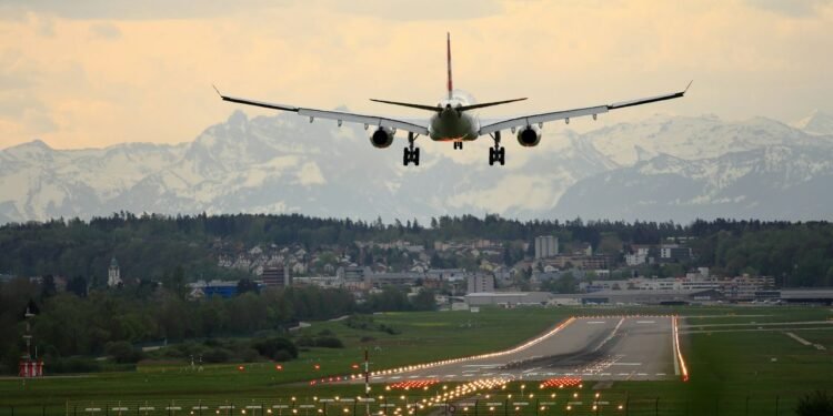 Is There a Best Day to Buy Airline Tickets? No Hacks, Only Facts