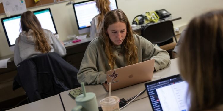 Judge blocks Trump's rule limiting student loans for grad students