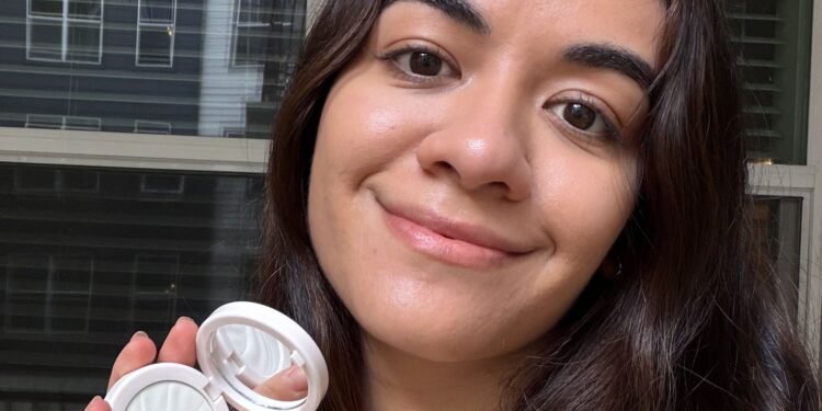 Kylie Cosmetics Natural Blur Brightening Powder Review