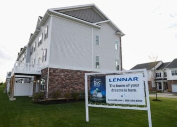 Lennar sees third quarter deliveries below estimates as housing market stays sluggish