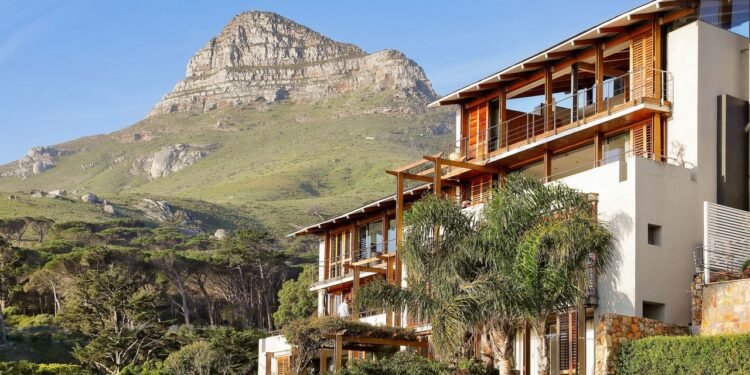Live Like a Local at These 12 Cape Town Airbnbs With Pools, Hot Tubs, and Epic Views