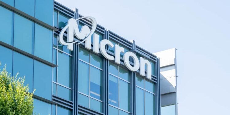 Micron’s stock momentum builds as the company inks a new Anthropic partnership