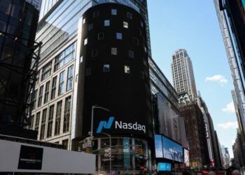 Nasdaq, S&P end lower as tech megacap declines outweigh upbeat chip outlook