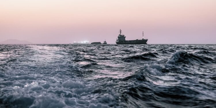 Oil heads for another losing week, but analyst warns sluggish Strait of Hormuz traffic could send price soaring again