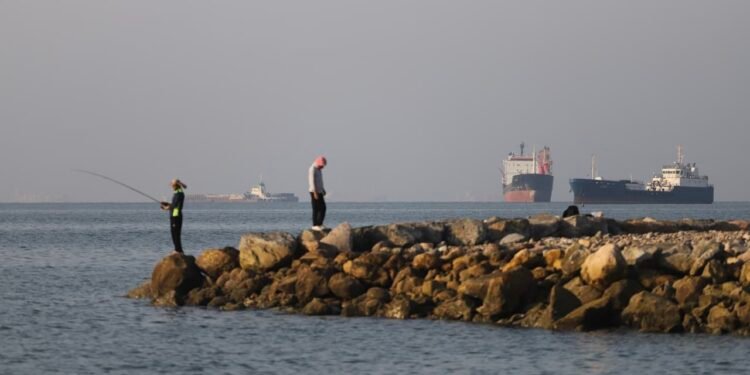 Oil prices extend declines on possible U.S.-Iran peace deal to reopen Strait of Hormuz