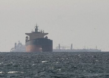 Oil slips over 4% after US, Iran reach peace deal, reopen Strait of Hormuz