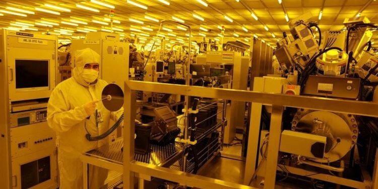 Seagate reaches $175 million settlement of shareholder claims it concealed sales to China’s Huawei