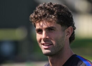 Soccer-Pulisic on the bench as U.S., Turkey make wholesale changes