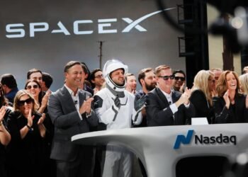 SpaceX options volume explodes as trading kicks off. Here is a low-risk strategy to play the massive surge.