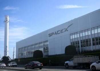 SpaceX’s new bonds are flashing a warning sign, as investors pump the brakes on AI frenzy