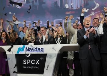 SpaceX’s stock jumps as the company reveals its IPO has raised another $10.7 billion