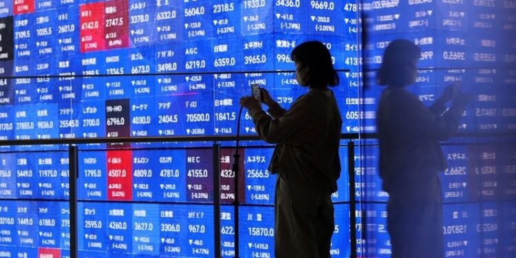 Stocks slip in Asia, oil up on peace doubts