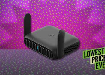 The TP-Link Roam 6 Travel Router Is at Its Lowest Price Ever Right Now