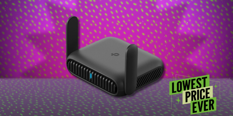The TP-Link Roam 6 Travel Router Is at Its Lowest Price Ever Right Now