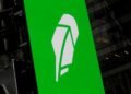 Trading platform Robinhood cuts 10% of workforce to flatten management layers