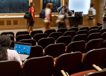Trump administration temporarily boosts student loan autopay discount