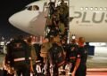 Venezuela welcomes 1,600 foreign rescuers in urgent search for quake survivors