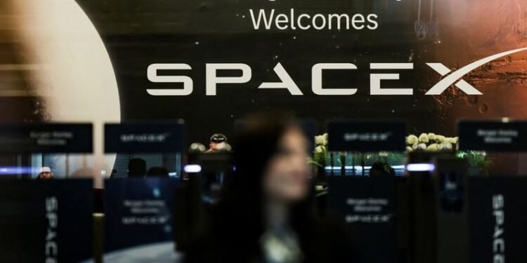 Wall Street giants tout SpaceX as Musk speaks at pre-IPO investor event
