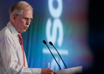 Why ‘permabear’ Jeremy Grantham is steering his own cash into high-flying tech stocks