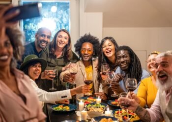 ‘It’s causing friction’: I’m taking a trip with 14 friends. What is the fairest way to split the food bill?