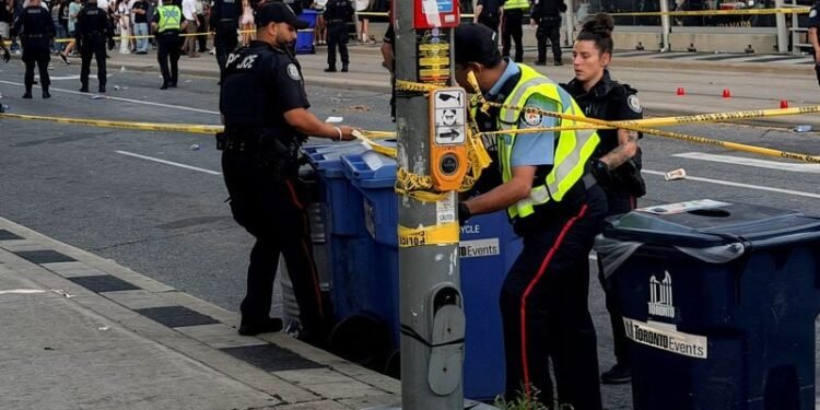 5 people shot, 2 dead in Toronto active shooter incident, police say