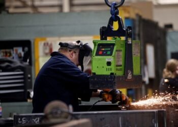 Canada’s economy posts modest job gains in June, unemployment rate dips