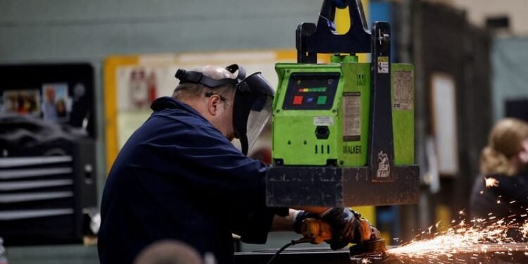Canada’s economy posts modest job gains in June, unemployment rate dips
