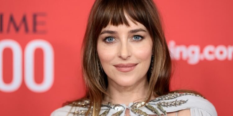 Dakota Johnson quickly sells $6 million midcentury modern home in L.A.
