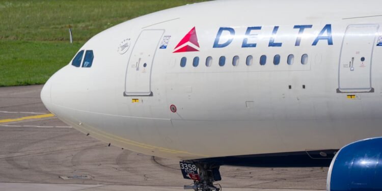 Delta faces jet-fuel jitters even as it sees strong travel demand