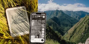 Dumbphones, Smart Glasses, and More Tech Trends That Are Shaping the Way We Travel