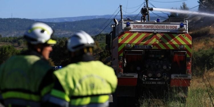Firefighters battle blazes in southern France after European heatwave