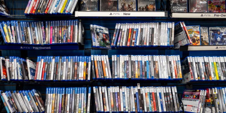 Gamer trades in $1,000 of physical discs at GameStop, days after Sony announces end of disc era