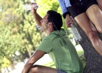 How to Tell the Difference Between Heat Exhaustion and Heat Stroke