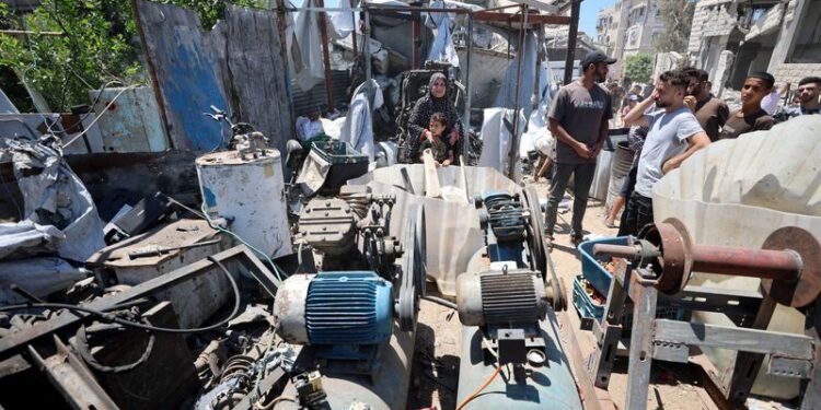 Israeli attacks in Gaza kill five people, including a girl, say medics
