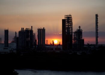 KKR has led investment in a A$400m (£207.3m) financing solution for Australian petroleum company Ampol