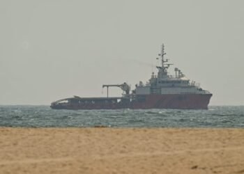 Oil prices surge as much as 5% after Iran declares Strait of Hormuz is closed