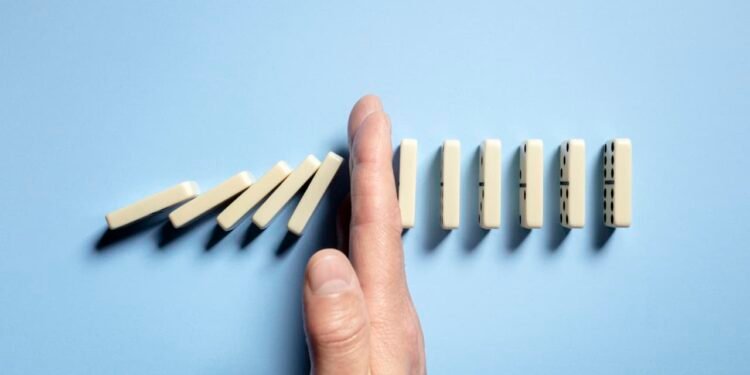 Should you lock in a 4% CD rate now? Here’s how to decide on the next move for your cash.