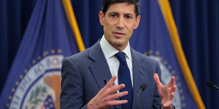 Stock-market bulls need Kevin Warsh on their side to keep winning, says Wall Street veteran Bob Doll