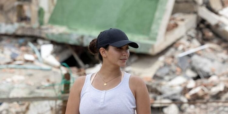 Teen Venezuela quake survivor mourns her ’young forever’ friends