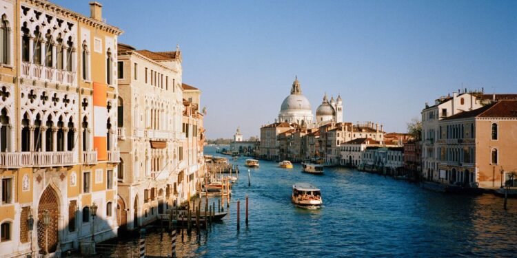 The 10 Easiest Countries to Get Citizenship For Americans