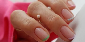 The Italian Manicure Makes Short Nails Look Much Longer