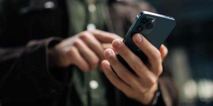 This Quick Fix Takes Care of Your iPhone Screen's Brightness Bug