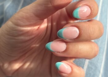 Turquoise Nails Are Summer’s Ocean-Inspired Trend