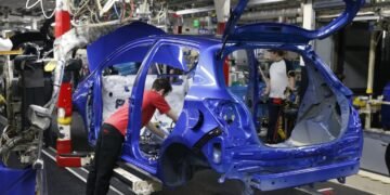 U.S. manufacturers keep on trucking despite a road littered with obstacles