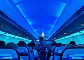 Why Do Planes Dim the Cabin Lights Before Takeoff and Landing?